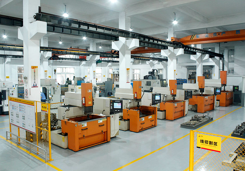 铿柱模具车间实景